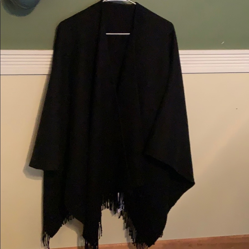 Vineyard vines poncho